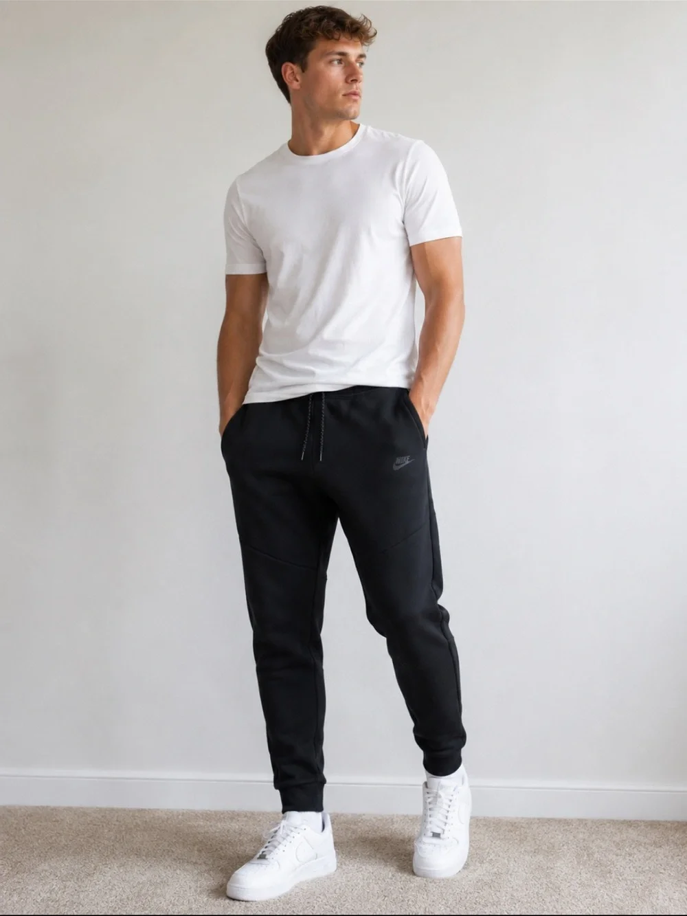 Nike Tech Fleece Joggers Men’s Large Black Tapered Pants HV0959-010